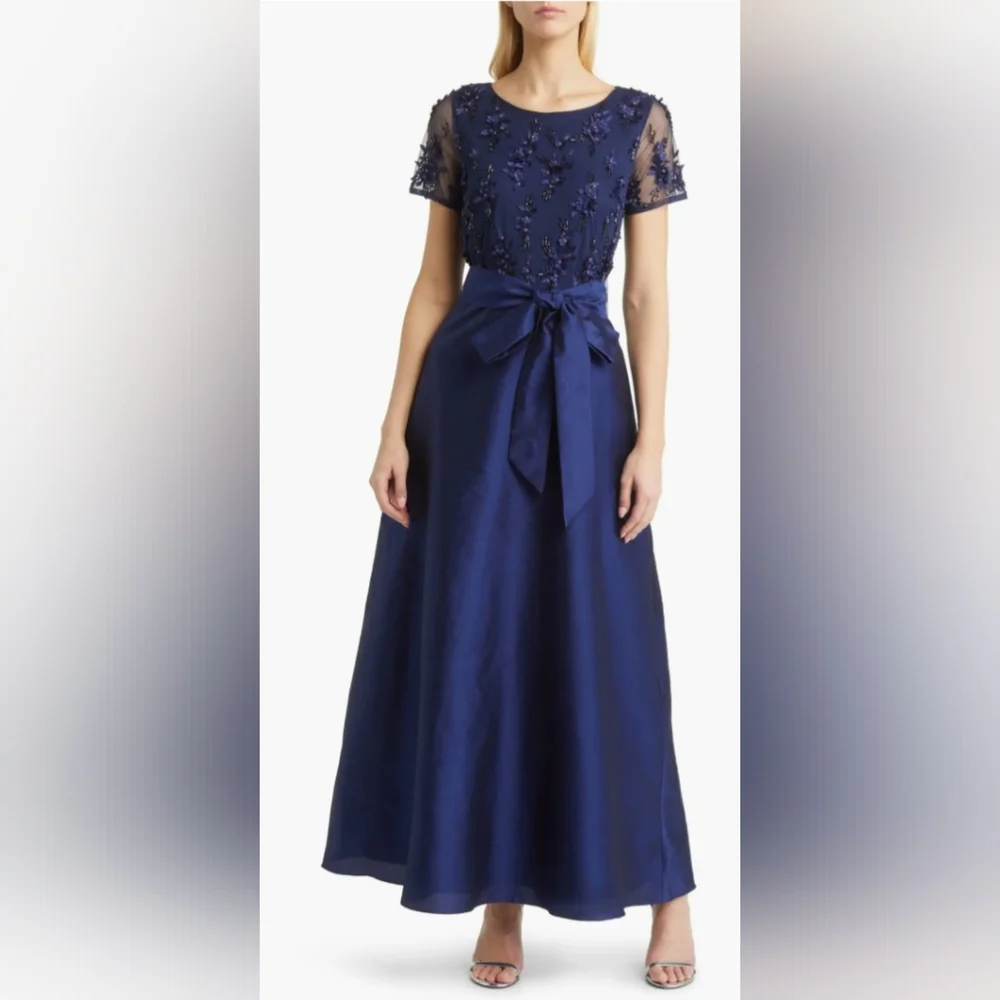 Pisarro Nights 3D Floral Bodice Beaded Gown New size 10 blue